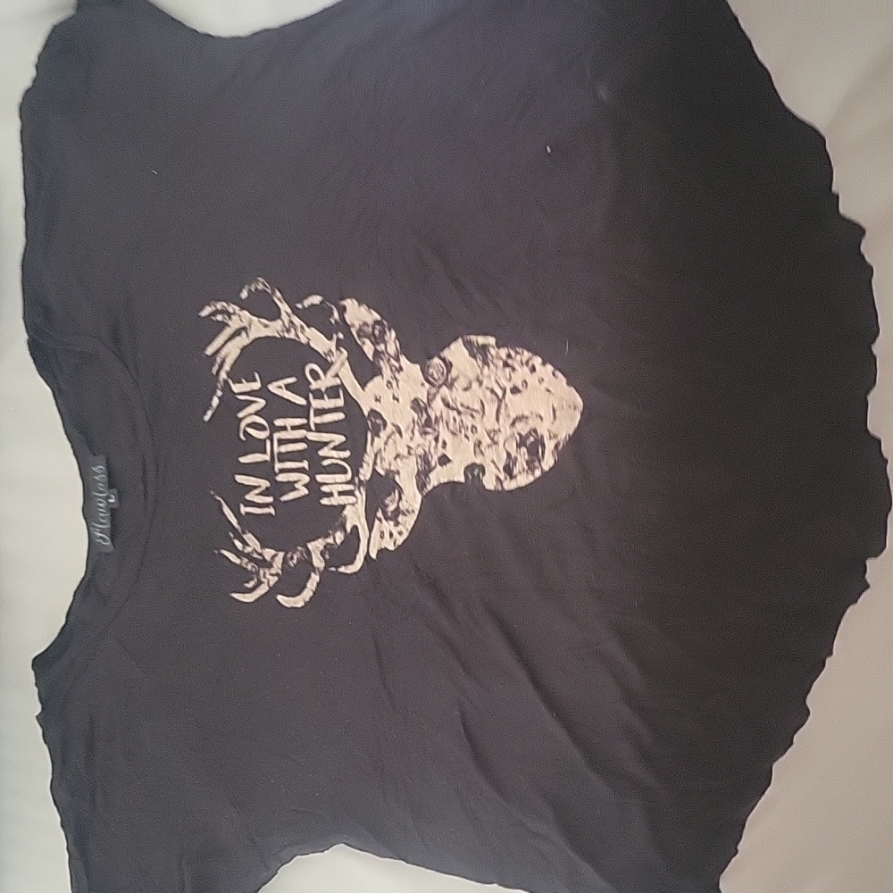 Black tee